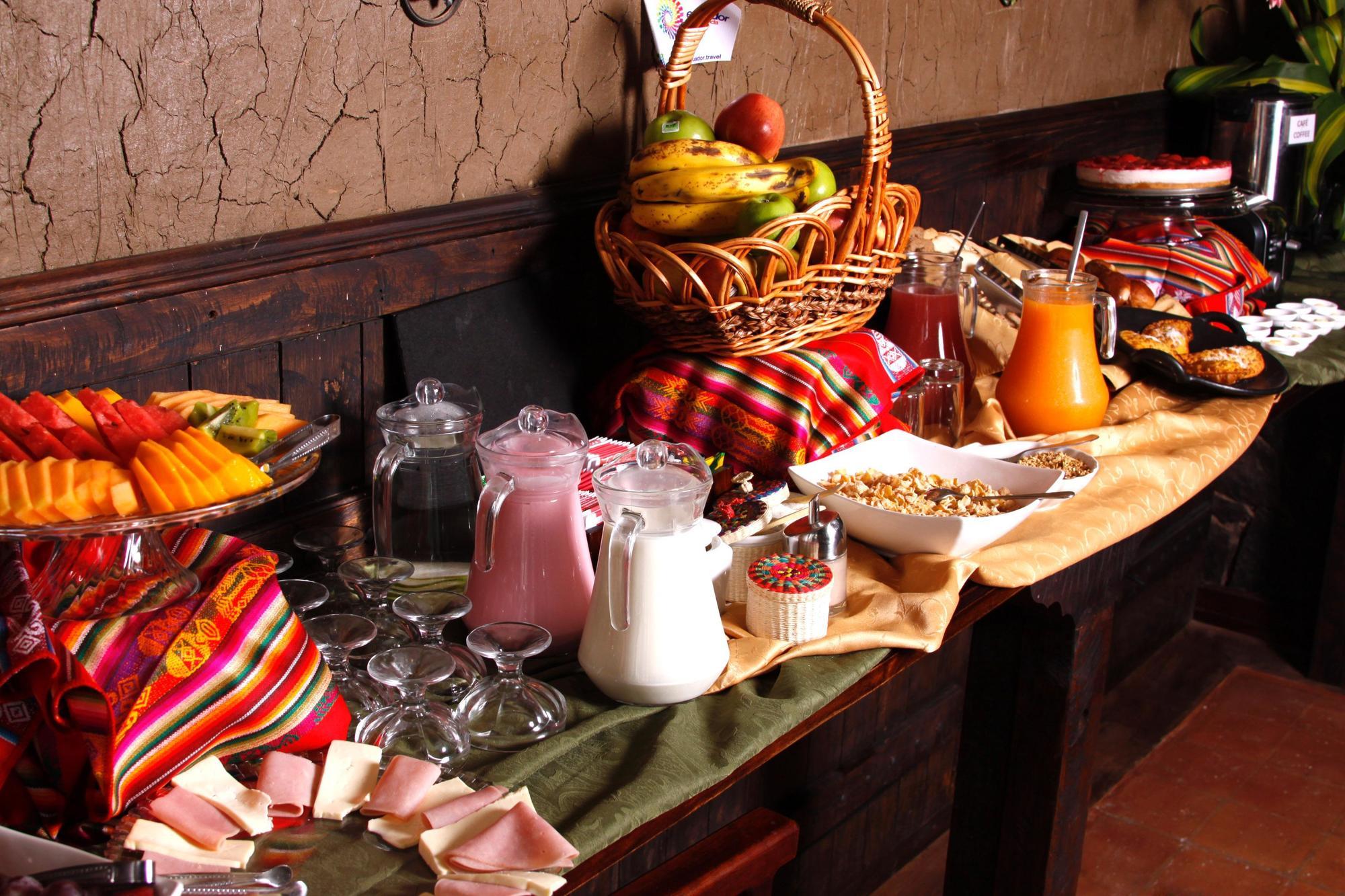 Hotel Morenica Del Rosario 4*